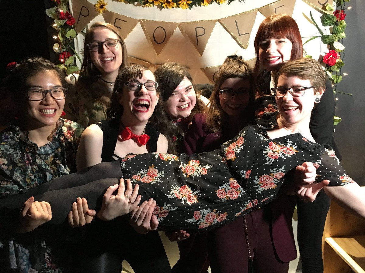 TCDSASocFem's tweet image. When you have six prom dates #DSAPeoplesProm