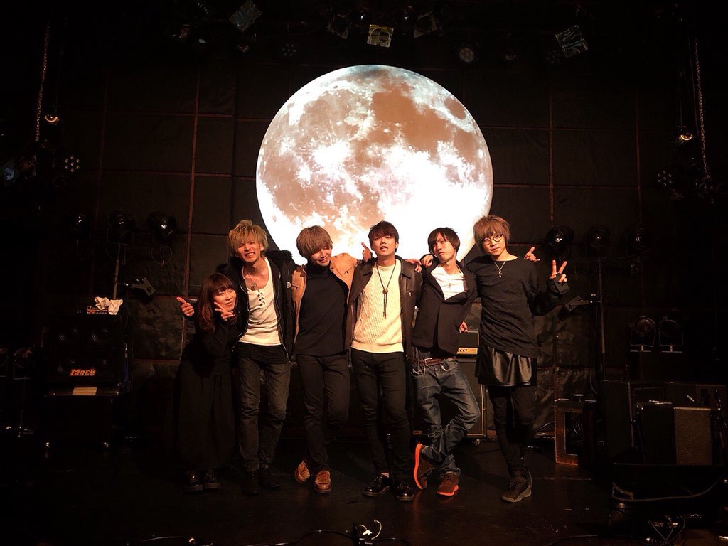 sai__cmr's tweet photo. そしてめいりょツーマン最高でした https://t.co/gGzCUx1rOk