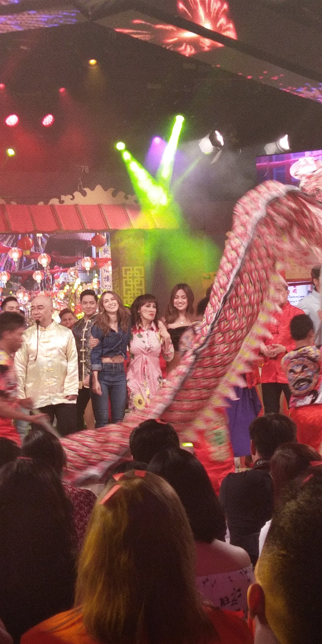  KapusoBrigade
Happy birthday Jose Manalo.  Love u..  Wally bayola love u 