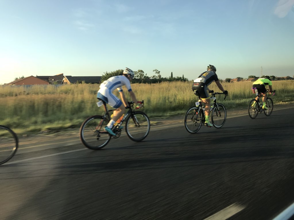 cyclepowerza's tweet photo. The boys are in for a fast and tough day of racing today! Averaging roughly 50km/h at the moment #lettheracingbegin #elitebunch #teamcyclepower #cyclepower #dischemrideforsight #rideforsight18 @RideforSightRSA @intocyclingsa @In_the_Bunch @cyclepowerza @Cycling_SA https://t.co/q6yFhaAZF9