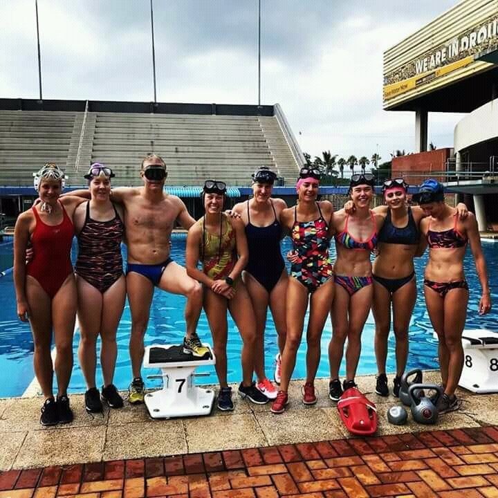 Koproer's tweet photo. SA #Underwaterhockey Elite Ladies training camp. Getting ready to defend their world title #uwh #cmas #SouthAfrica #ProudlySA #WorldChampion #proteas #Durban #Canada #Quebec #pooltime #TrainingCamp https://t.co/3UJiwUewUA