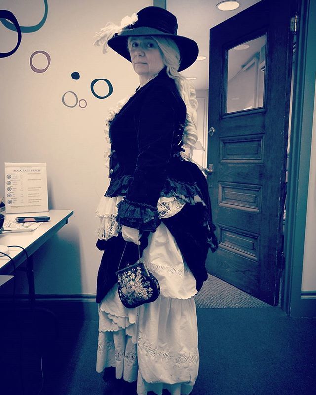 Paganaidd's tweet photo. Newest Steampunk dress https://t.co/cNlMrvA6f3 https://t.co/VHoP33gury
