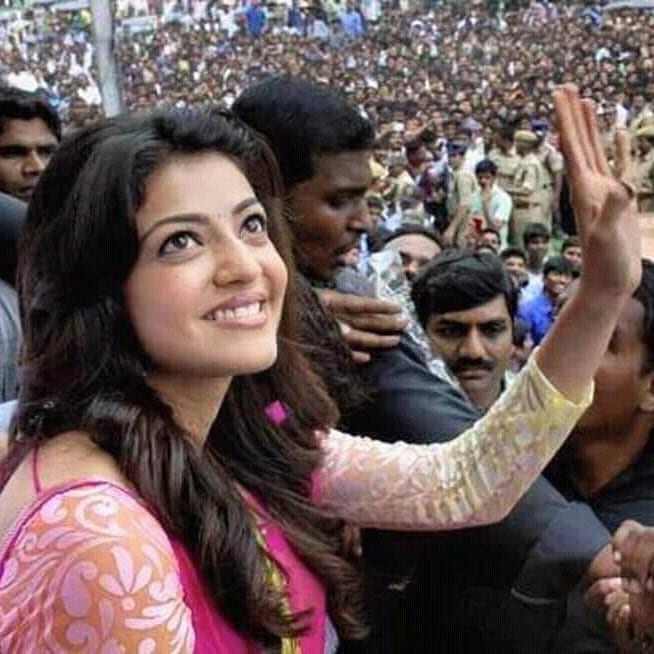 PalepuGouri's tweet photo. #Gorgeous. .Beauty Queen @MsKajalAggarwal 😍
Wherever you go..you will great response from your #fanz..everybody #loveyou ..respect you https://t.co/YwPs5OJKO1 are an fabulous actress. .& ..very lovely. .nice person in reall life😍
#loveyoukajal #untilmydeath ❤#kajalism https://t.co/IDICETCcaZ