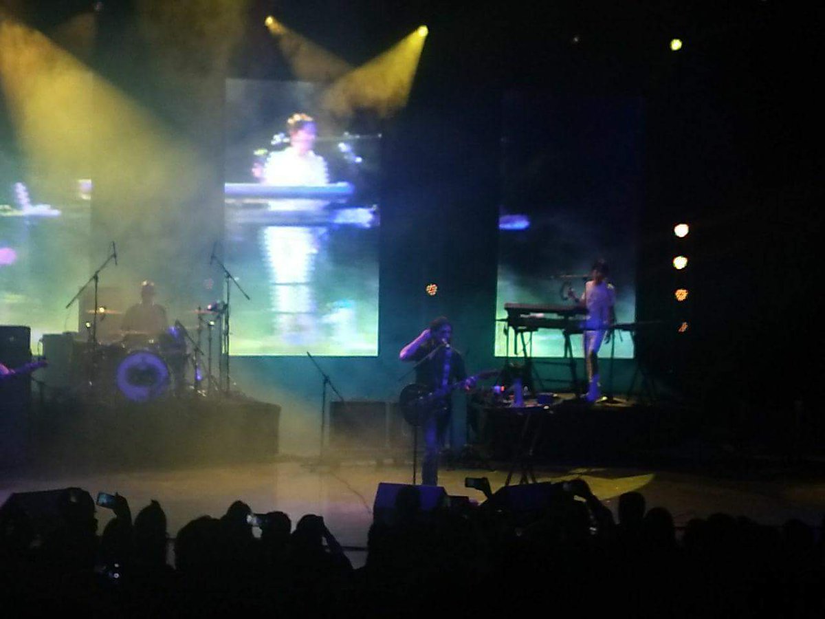 RevistaNetas's tweet photo. ¿Y dónde está el arsénico amor?🎶 Nosotros no lo sabemos, lo que sí es que @dldmexico ya está reventando el @AuditorioMetPue durante su participación en el @rockmachinemex #DLD #RockMachine2018 https://t.co/fIdc5OFYT2