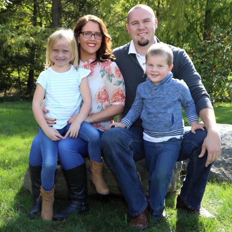 WelshPhotowelsh's tweet photo. Spring is just around the corner. We will be running a Special for families and Children. $50 outside location. No sitting fee EVER. Call me @740-252-9220 to get on our waiting list. https://t.co/ITlszJygPw