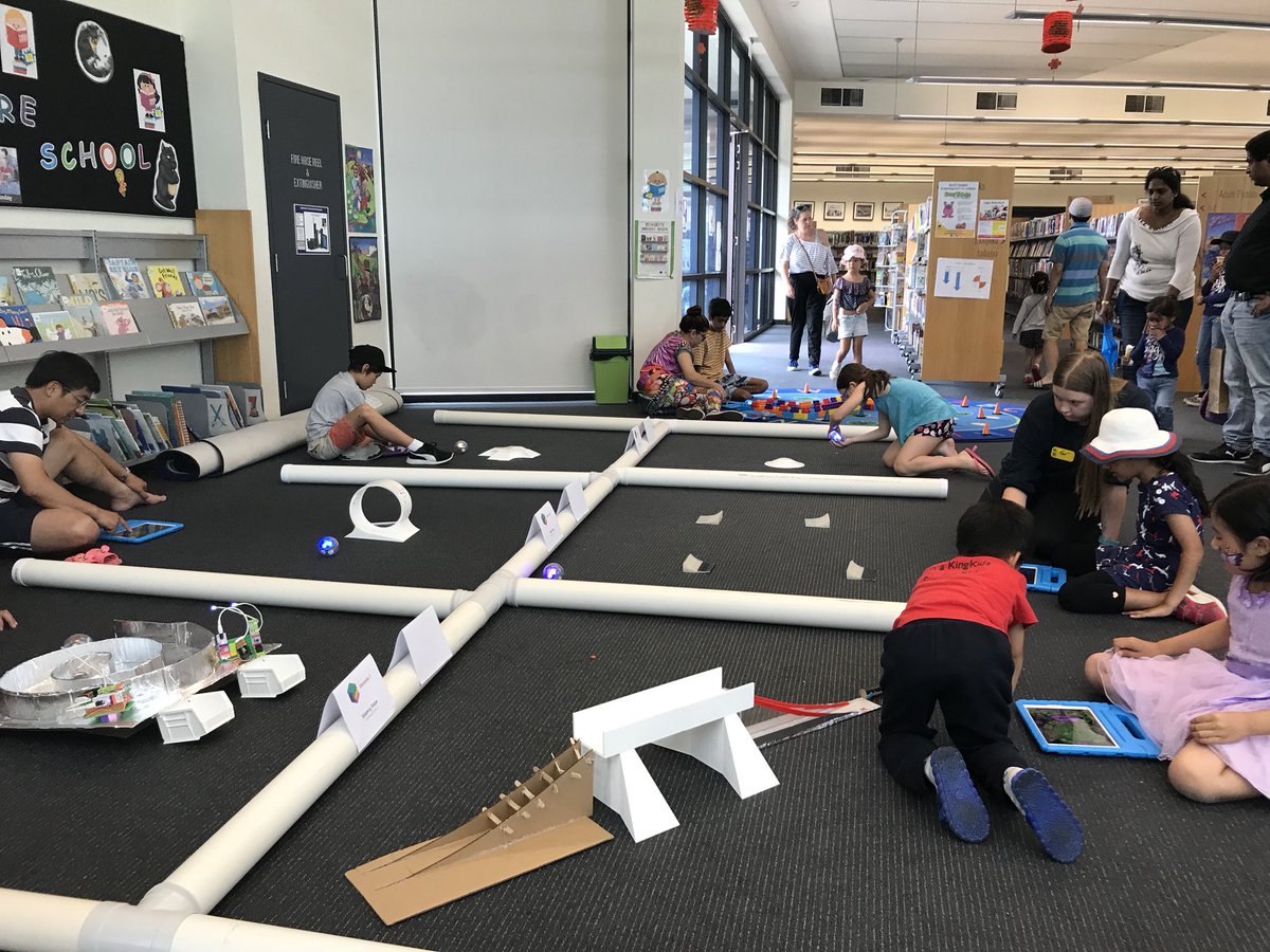 MonashTS's tweet photo. Having a ball at the Clayton Festival and partnering with Monash Public Libraries #spheroedu #monashlibraries #claytonfestival https://t.co/T3Ih2lhBy0