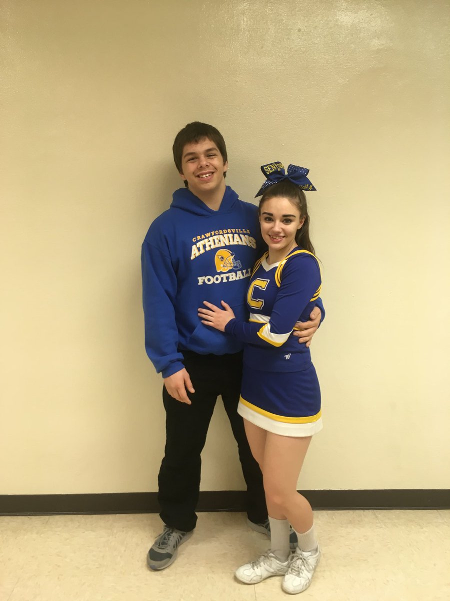 ThomasWeir2's tweet photo. Me and My Girlfriend 💙 https://t.co/AkUit5KiDM