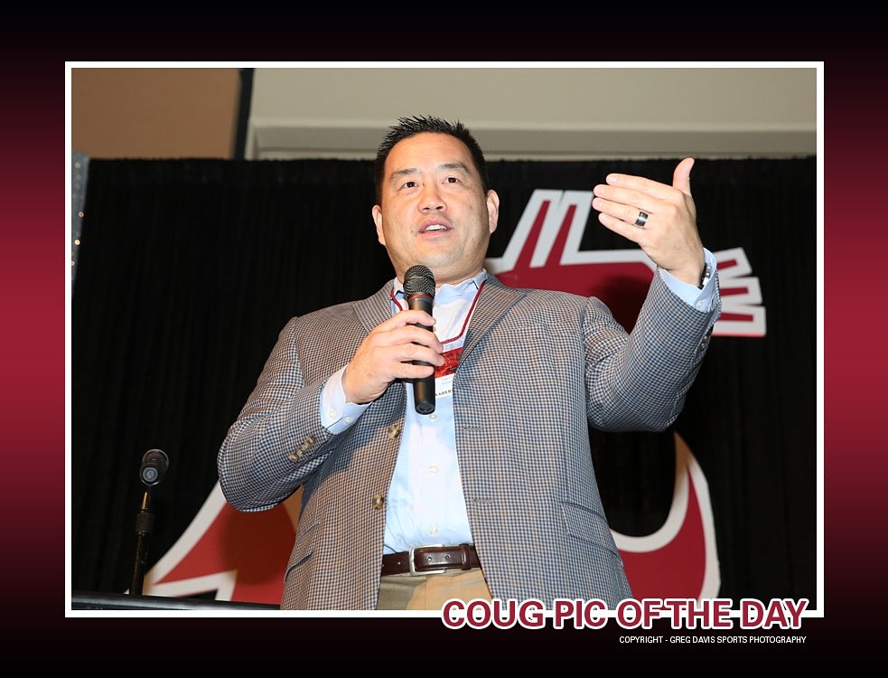 GDSportsPhotos's tweet photo. #CougPicOfTheDay Welcome to the Cougar Family #PatChun...#GoCougs! #NightWithCougarFootball @WSUCougars @CougarAthFund @wsucougfb https://t.co/XX0wCTglHF