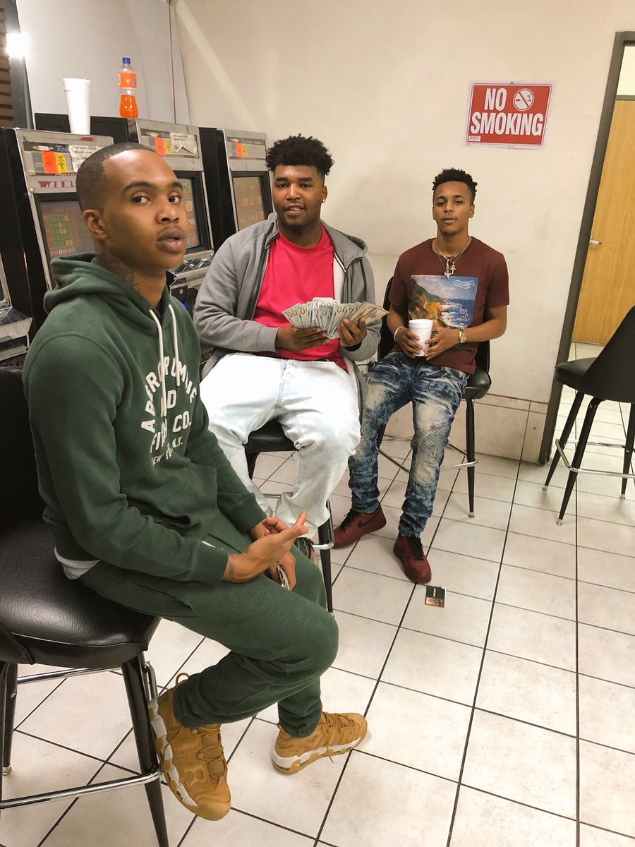 AJTheFinesser's tweet photo. Change Up No I Can Never Change Up ❕ #GYAB🏪💰💯™️ @ImJunior_MF @SackChaserGreg https://t.co/uehikaB5D4