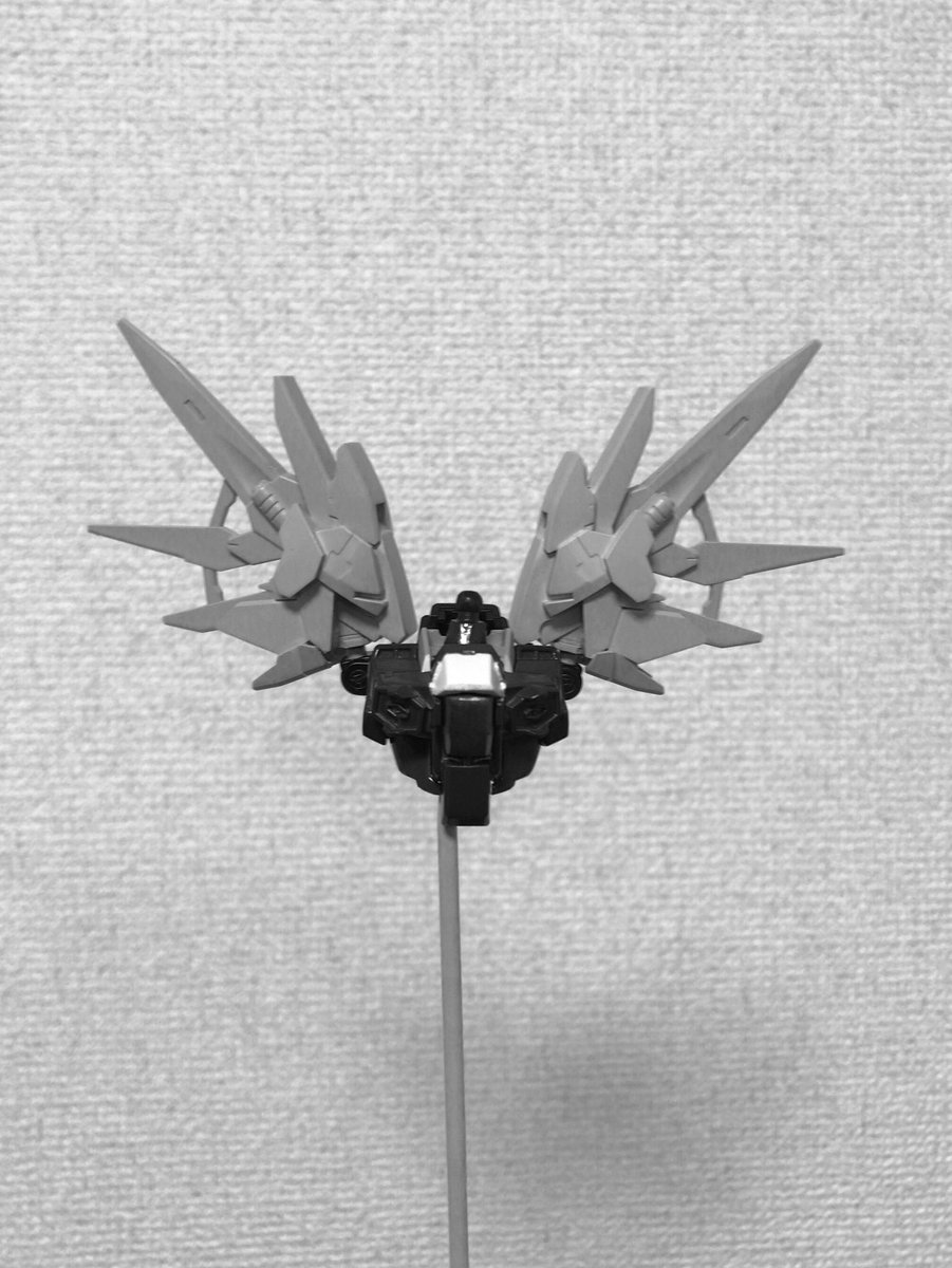 むん Pa Twitter ビルドストライクギャラクシーコスモスの発売が待ち遠しく ブースターをもうちょっと小さくして フリーダムみたいに羽っぽくしたらカッコいいんじゃないかなという発想からできた産物 スパロボ感のあるものが出来上がった