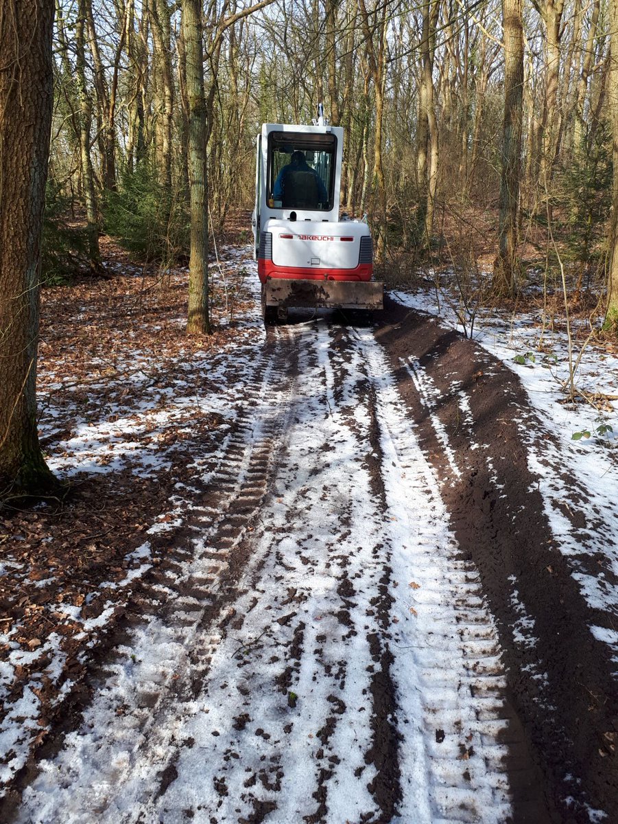 GPEext's tweet photo. Route weer hersteld na Off The Road Eext.@aaenhunze https://t.co/M4UVPlWhgC