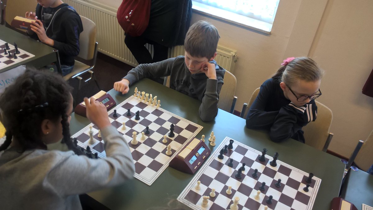 Spannende partijen van onze #3Torens jeugd, met  Renzo, Chayenna en Florian op het RSB Grand Prix  Alblasserwaard Jeugdschaaktoernooi🏆