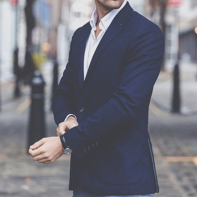 Weekend wear with <a href="/Burlingham_Ldn/">Burlingham London</a> and @KoyClothing 👌#thelondonlook
#sundayfunday #londonsunday #sunday #weekend #watch #jacket #menswear #classic #brand #britishbrand #dapper #menwithclass #gentleman #watchesofinstagram #koyclothing #burlinghamlondon <a href="/Sebliljeblad/">Sebastian Liljeblad</a>