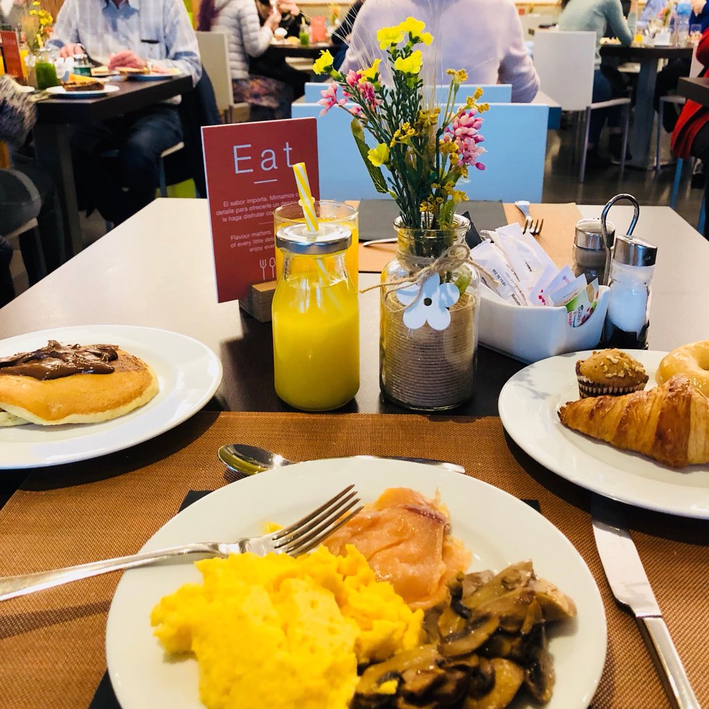 wendypillaca1's tweet image. Cuando comes y duermes bien, ¡se nota! y en Barceló Málaga todo eso es posible ❤️
¿Os apetece mi desayuno? Hoy rompí la dieta 🙈

Gracias equipo #BM por todas las atenciones. Nos vemos pronto 🏖

#BarcelóMalagá #BeBarceló #BarcelóExperience #BLikeAt