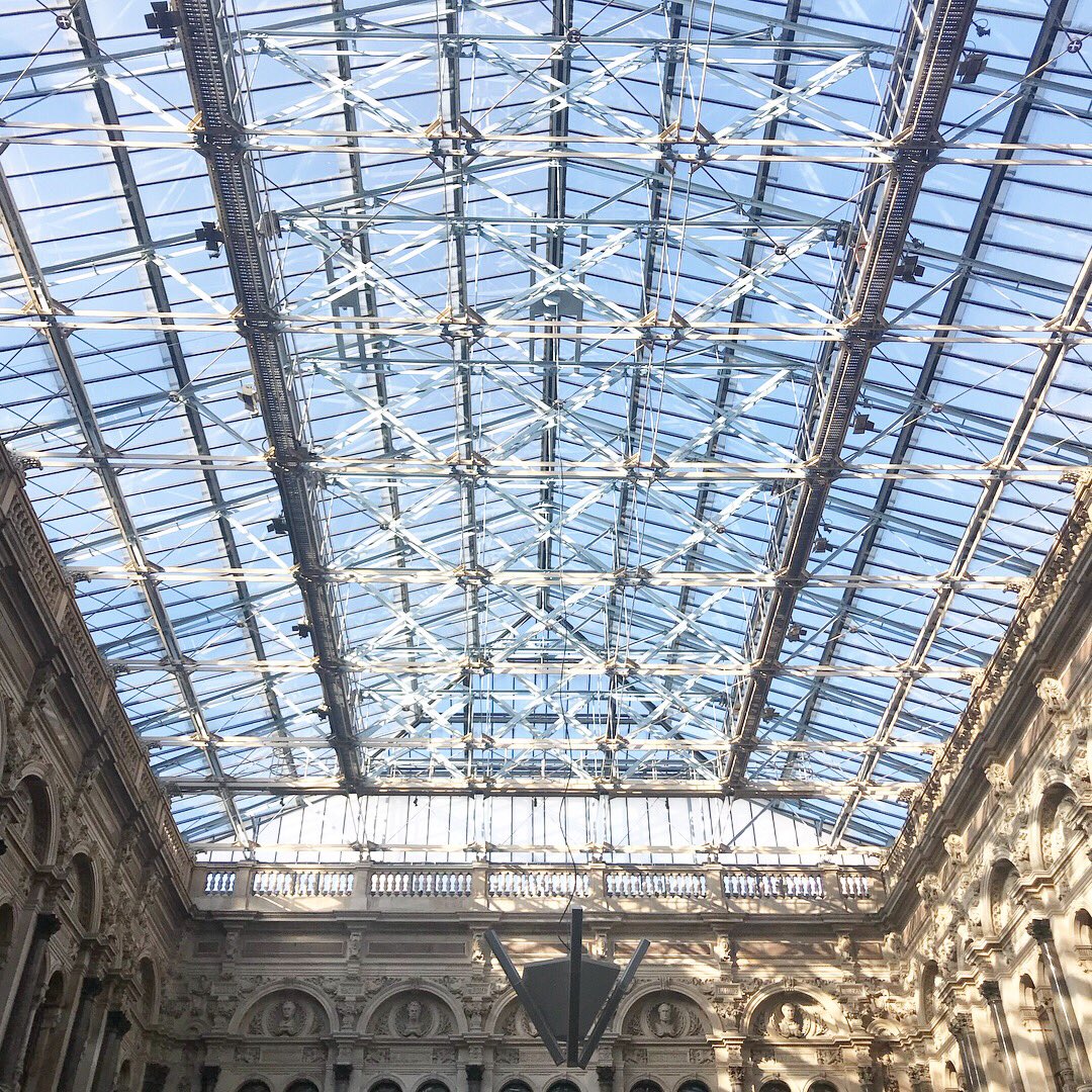 ILMImmersive's tweet photo. Prep for #LiveCGX at @steventaistudio’s #LFW AW18 fashion presentation is underway. 

@LCFLondon @GREATBritain @FIALondon https://t.co/hAstUlId6J