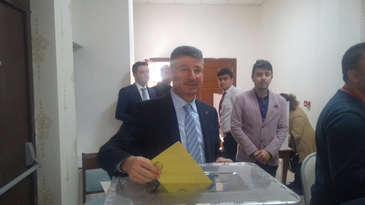 Çukurova kongremizde oyumuzu kullandık. Çukurovamıza hayırlı, uğurlu olsun.