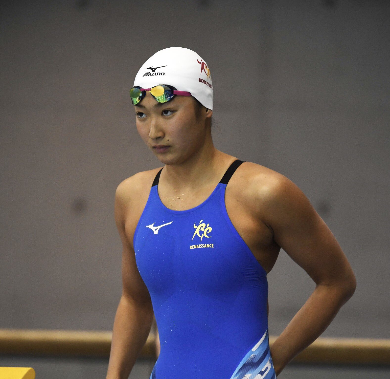 池江璃花子　乳首  / X