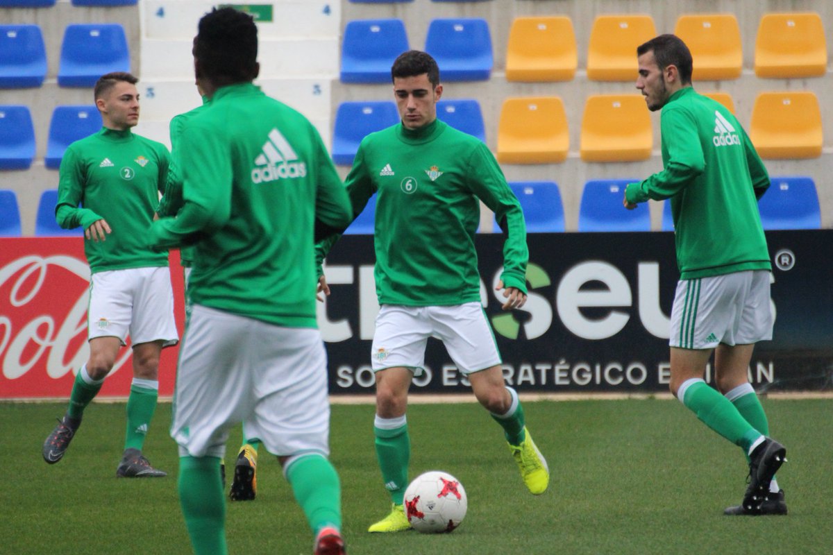RBetisCantera's tweet photo. ⏱ ¡Cuenta atrás para que ruede el balón en La Condomina! 💪🔋🏋️‍♂️

#VamosBetisDeportivo https://t.co/GU2ro1ig1n