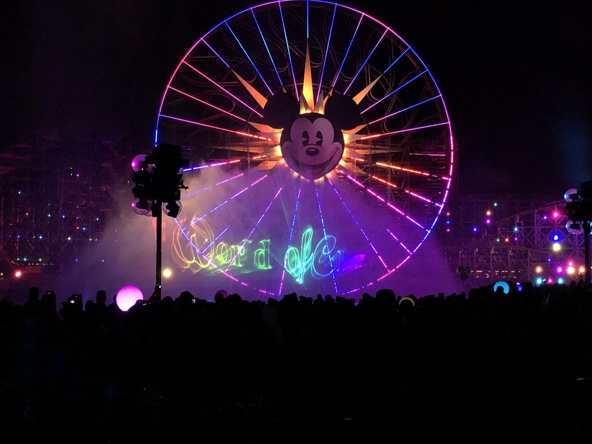 mitchellbrwn's tweet image. Had a pretty great time @DisneylandToday #WorldofColor