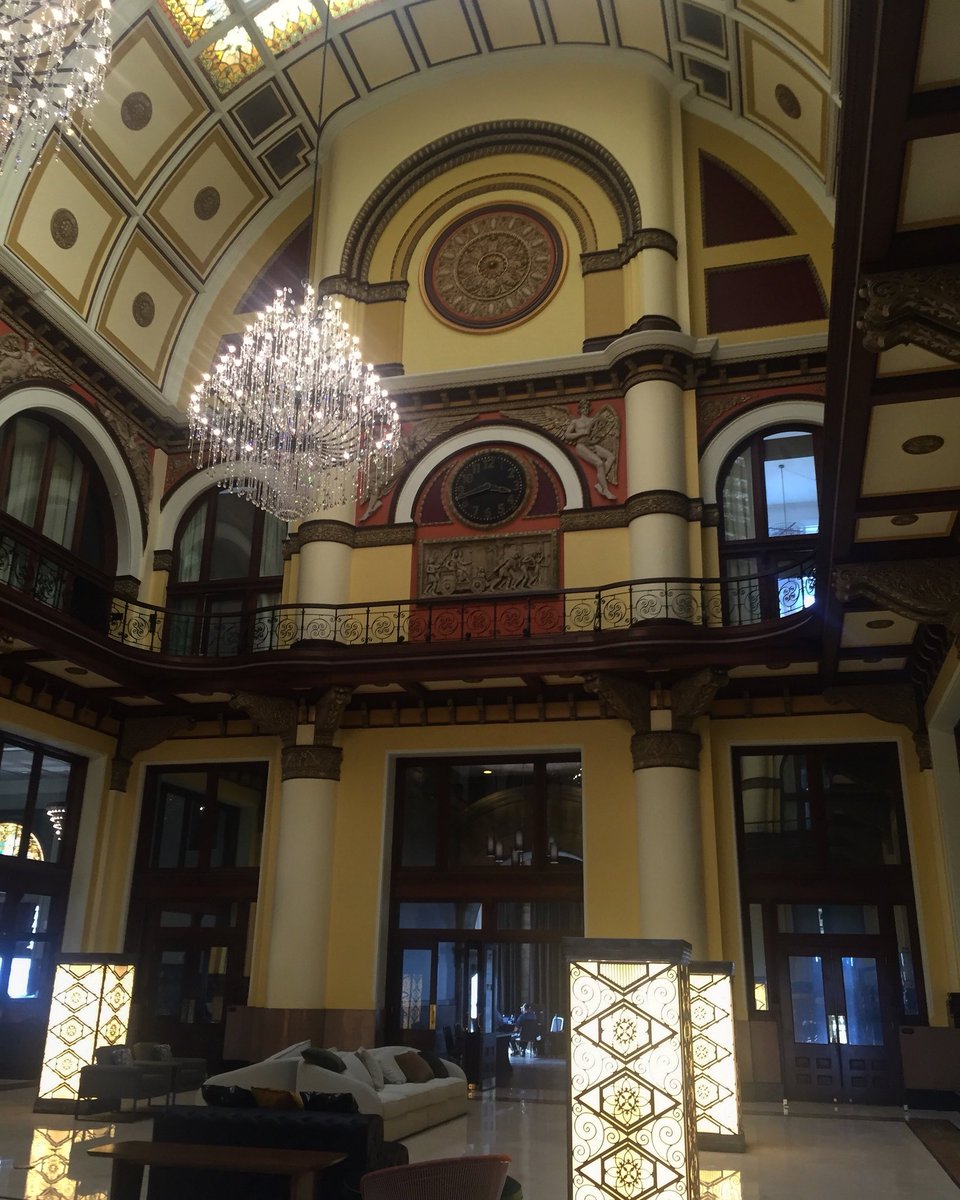 tarathearch's tweet photo. Union Station Hotel: Nashville https://t.co/XGIHLEDigK
