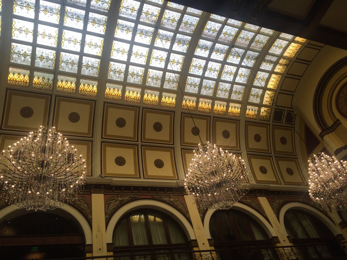 tarathearch's tweet photo. Union Station Hotel: Nashville https://t.co/XGIHLEDigK