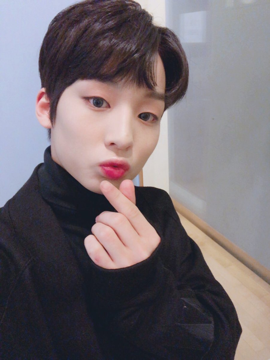 TRCNG_1221's tweet photo. 입 뭐야뭐야 하트 뭐야😲😲😲!!ㅠㅜㅜㅠㅠ♡ https://t.co/lhNJ5Fl7eo