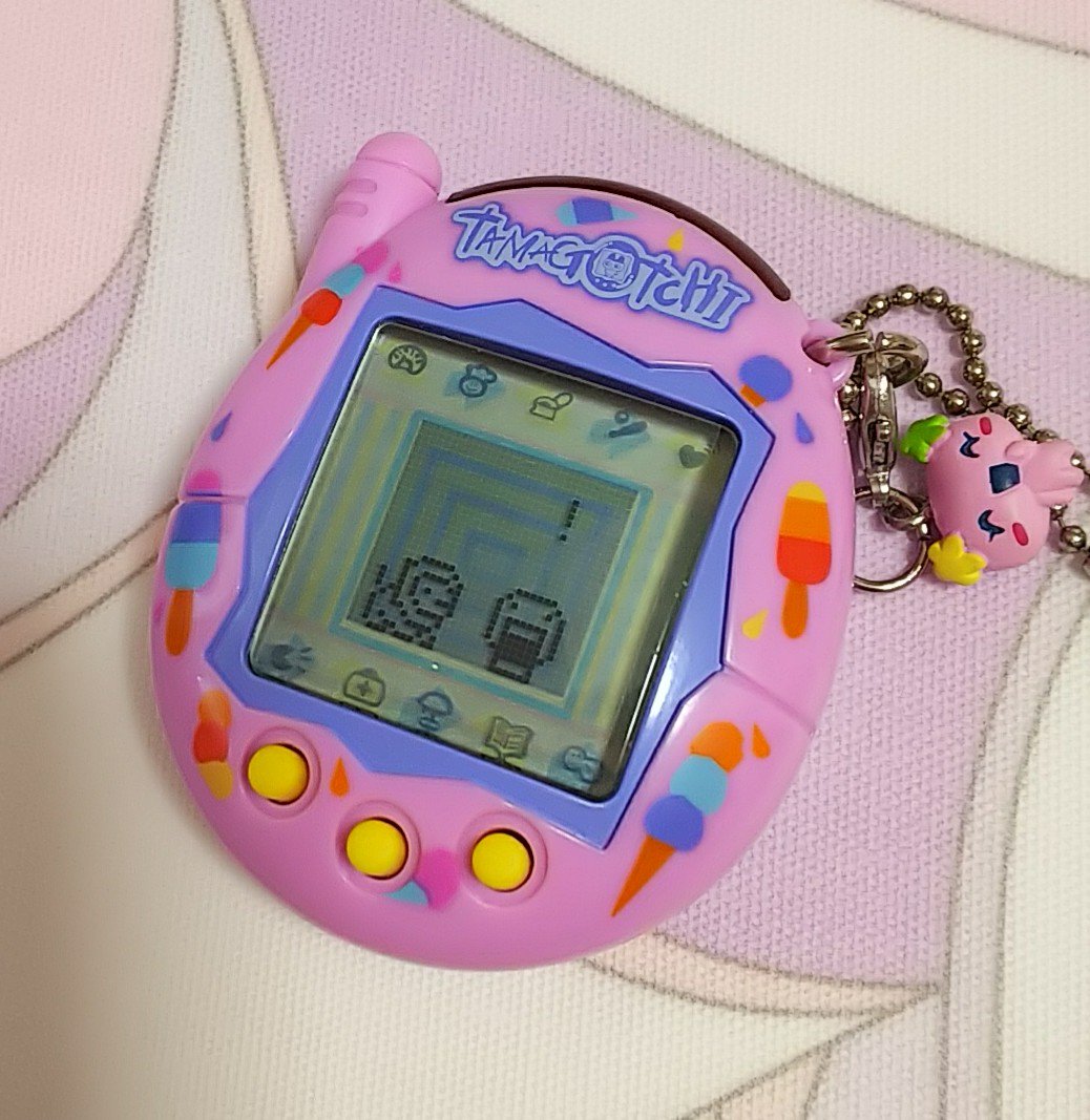 たまごっち　海外版　たまごっちコネクション　v3 シルバー たまごっち 海外版 たまごっちコネクション v3 シルバー たまごっち