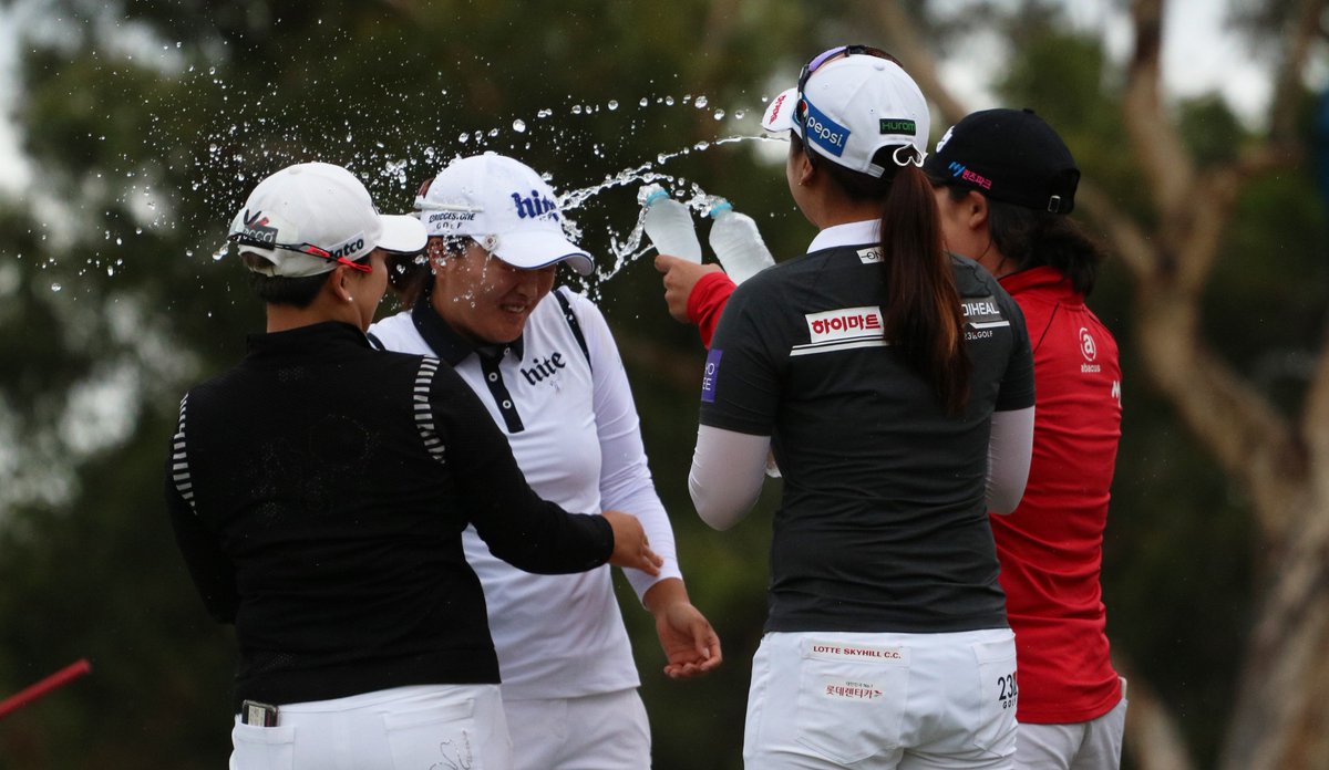 WomensAusOpen's tweet image. 23 birdies later, it's time for JY Ko to cool down! 🔥🔥🔥💦

#WomensAusOpen #ExpectBrilliance