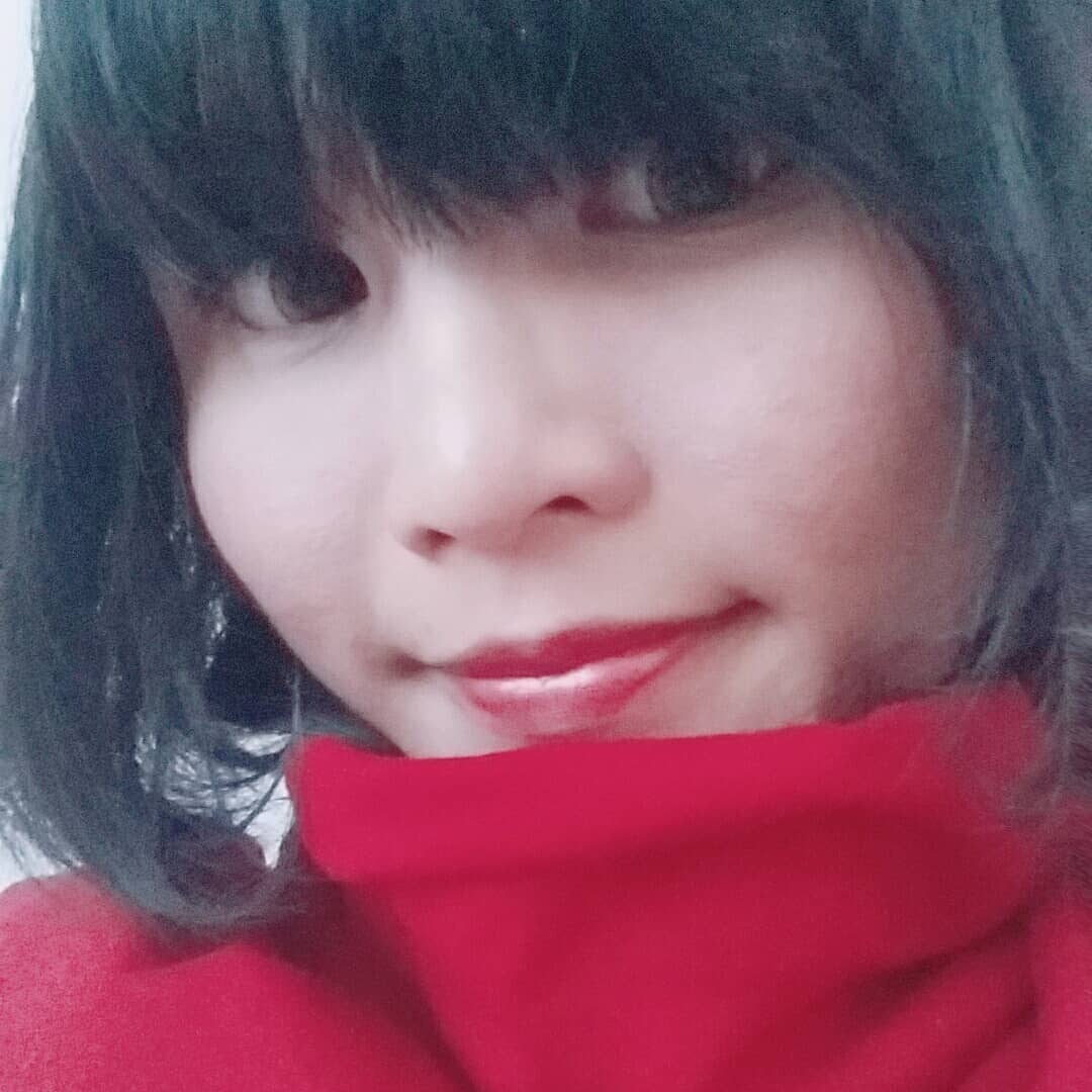 LeYanaka's tweet photo. Good Lord why is Twitter so limited??
Got more of these coming.

By the way that's me, trying my own make up. https://t.co/Kcrkhsu8UH
