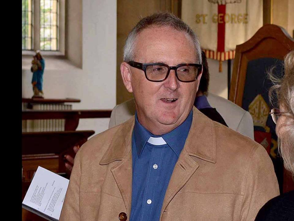 It is the last day for our much loved <a href="/NailsworthTown/">Nailsworth</a> Rev today Mike Smith 11am at St Georges Church #LoveNailsworth