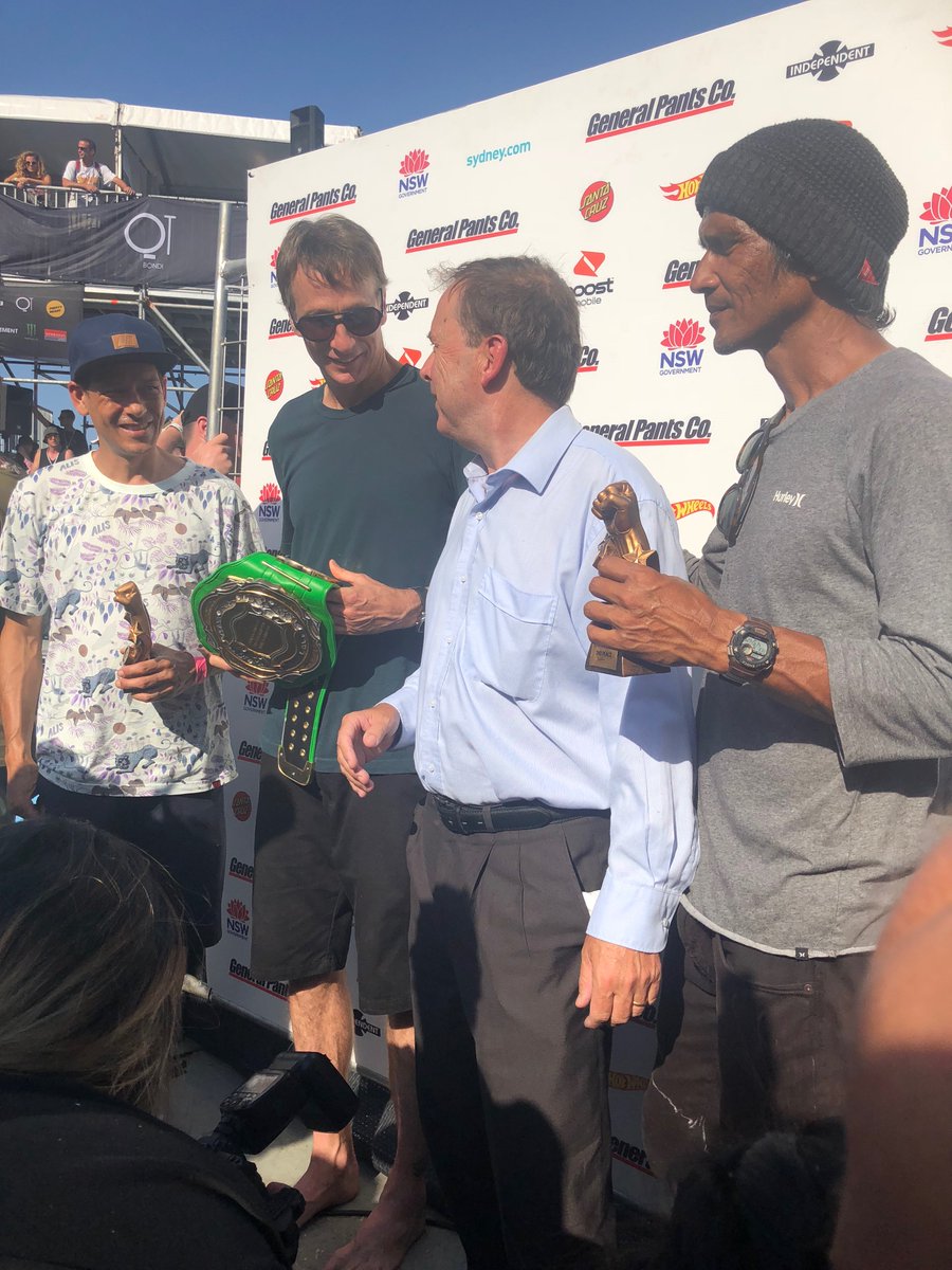 Mayor of Waverley Council <a href="/ClJohnWakefield/">John Wakefield</a> with winner of the BOWL-A-RAMA 2018 Masters prize <a href="/TonyHawk/">Tony Hawk</a> at Bondi Beach, Sydney.