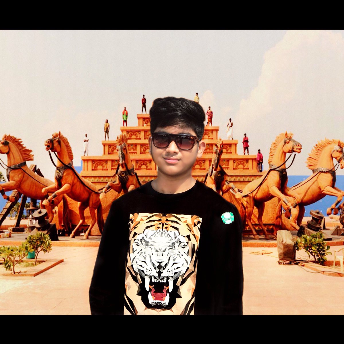 iamGAURAV_G's tweet photo. THE SETS OF BAHUBALI🎬🎤 #filmcity #filmcitylove #bahubali #iphonegraphy #trending #loveforfilms #shoot https://t.co/gAWVJDf65G