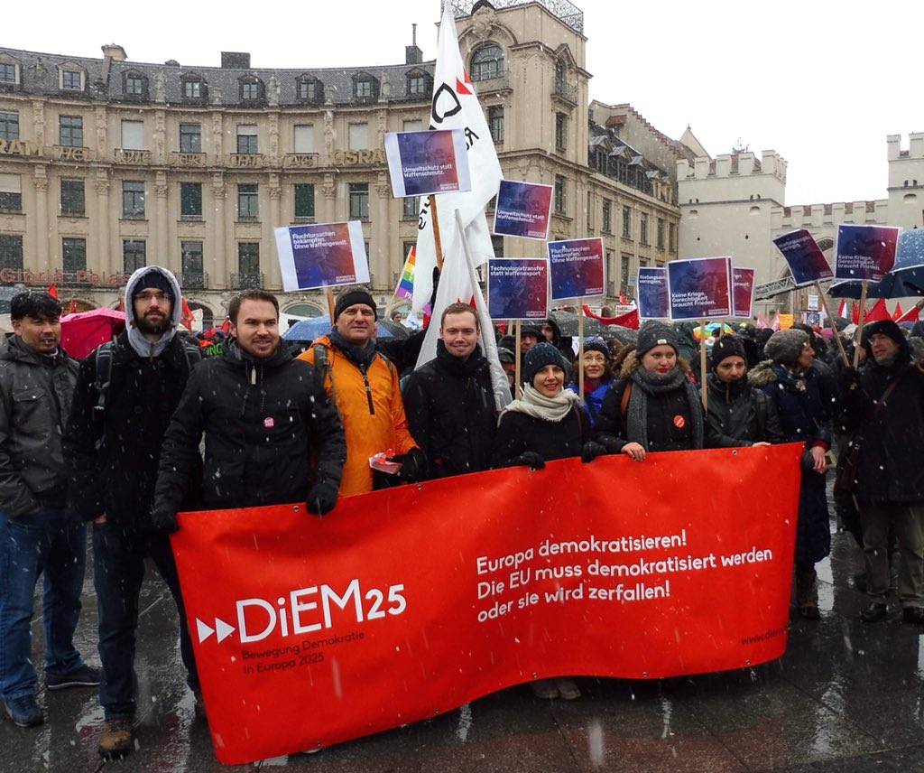 fabiankors's tweet photo. In the snowstorm yesterday @ #siko18 demo - with @brauchtbewegung & joint claims. @DiEM_25 #ProKo #ConstructiveDisobedience https://t.co/DVz7IJlJkn