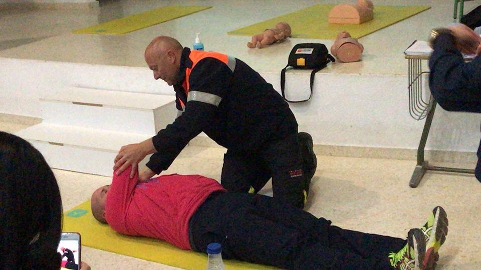 pcivil_fa's tweet photo. Continuamos hoy con más formación para nuestros voluntarios. Aquí más imágenes de la jornada de ayer.
Nuestro agradecimiento @PCivilTPacheco por su colaboración.
#voluntariosPCivilFA https://t.co/9uaOq0OSnW