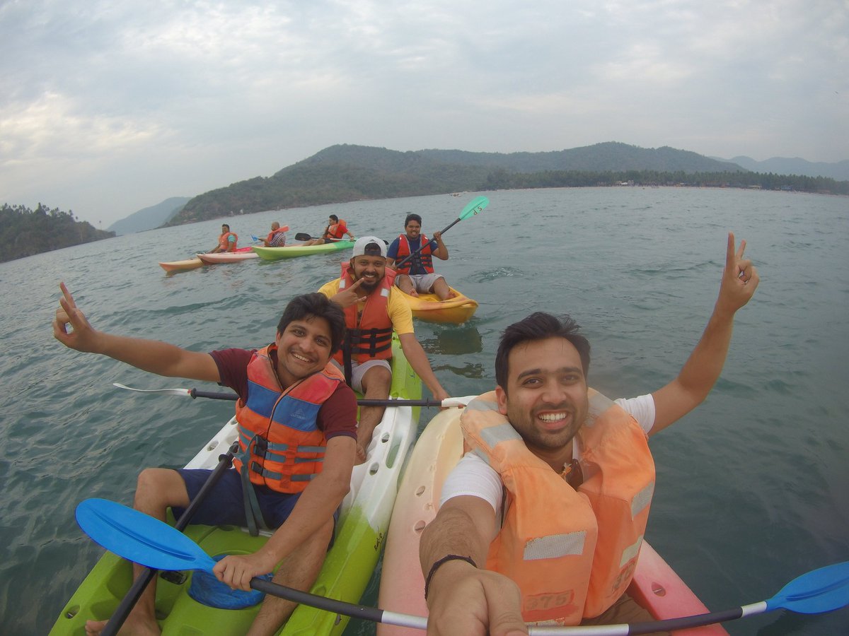 NimishUpadhye's tweet photo. Kayaking In Sea.
Palolem is probably the best beach in Goa.We were particularly excited about the kayaking experience. Most shacks offer kayaks around Rs.150 - 200 an hour.

Vist the link below to take a glims of kayaking in sea.
#kayaking #Goa #Palolem 

https://t.co/T03KFgcKGU https://t.co/zIlDpieFSc