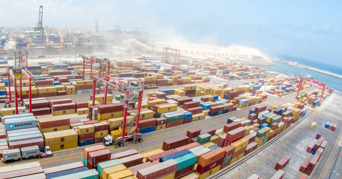 Kalmarglobal's tweet photo. #KalmarRTG range is not just built to improve operational #efficiency.  It has also been developed to improve the #environmental aspects of your operations. #sustainability #eco-efficiency https://t.co/pRwUlt3VHj https://t.co/kTiSwJaoQO
