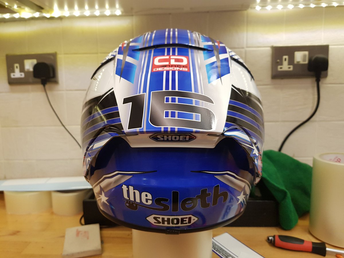 Big wrap on this shoei xspirit3. 1 piece sides, 1 piece top, 1 piece back.