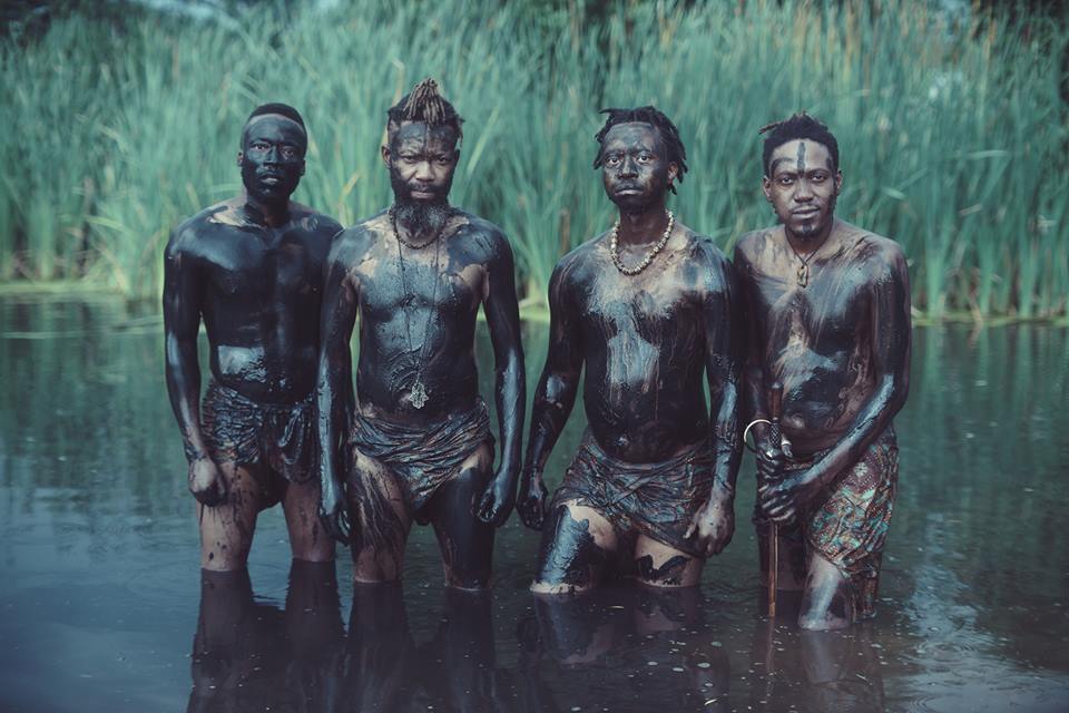 NickyBGlobal's tweet photo. @TheWorldShow @kayafm95dot9 tonight guests innovative Neo-Folk band 'the Urban Village' sounds off their EP #BantuArt & brand new video #Inkani @Kuumba_House @UrbanVillageFam @KayaFMMusic https://t.co/Pg9zBLM1xc