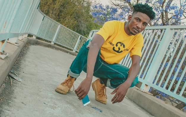 CACKSLACK's tweet image. 👕CONNECT THE GLOBE TEE
WHATSAPP 📱 +267 76395744 or 📩 DM to place your order.
📷@hypeoutlawz 
#RideAlongDaMoist