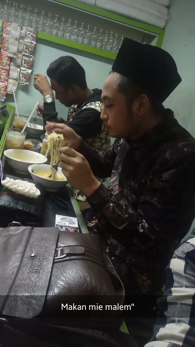 IRWAN DI DAVA IVM
Kayaknya enak ya 😂😂😂😂