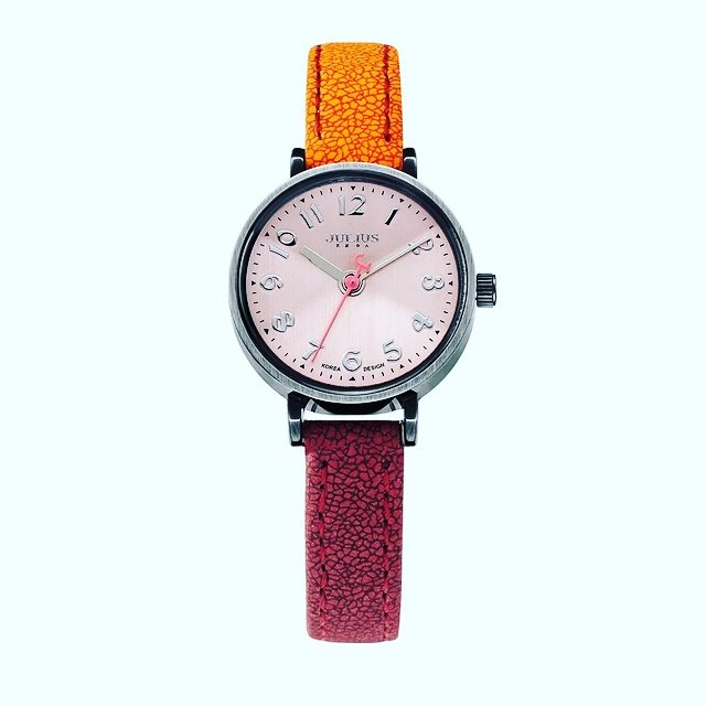 chaywatches's tweet photo. #slimwristband #smallfaced #durable #affordable #DM now! https://t.co/cUYPkK1OKk