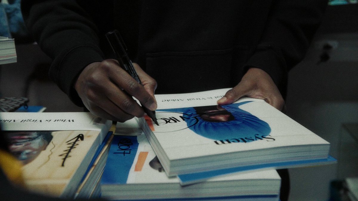 MorganFaverty's tweet image. New film out with @BritishVogue spending the day with @NaomiCampbell on the day of the #britishfashionawards youtu.be/zhQYyIwpxaI