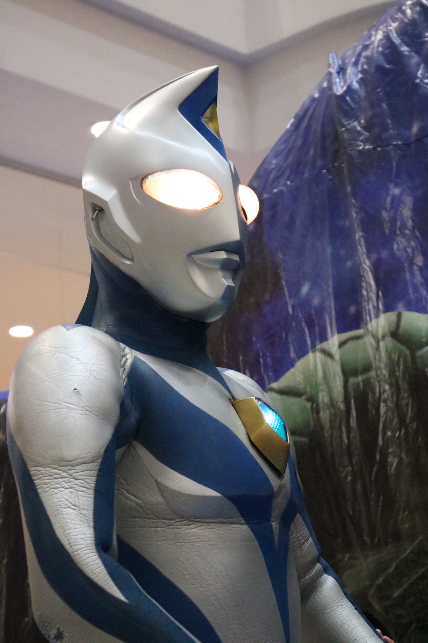 ウルトラマンダイナ　ミラクルダイナスーツ ultraman dyna dx action figure review - YouTube