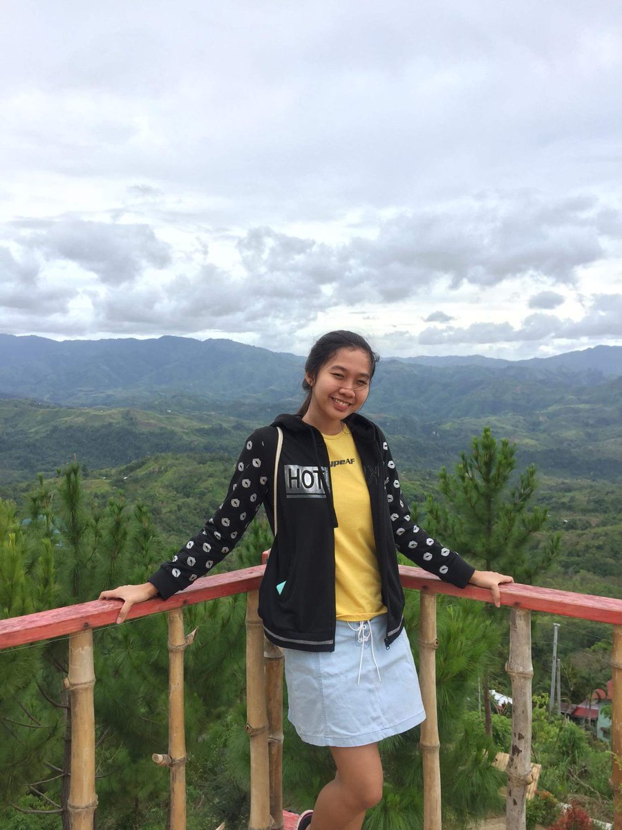 bajoyceM's tweet photo. 📍 Truds Cabin Bukidnon
📍 Sonnen Berg Mountains View
#ABventure 😂❤🗾🚐 https://t.co/i0H17asIoj