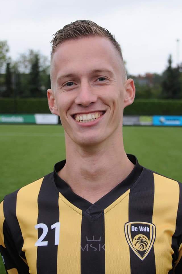 DeValk1909's tweet photo. FC HOENSBROEK - DE VALK 4-4 (82')
Uit een strafschop weet Luuk Broers  de 4-4 binnen te schieten. Wat is er nog mogelijk in dit doelpuntrijk duel... https://t.co/kCZW6rMkbb