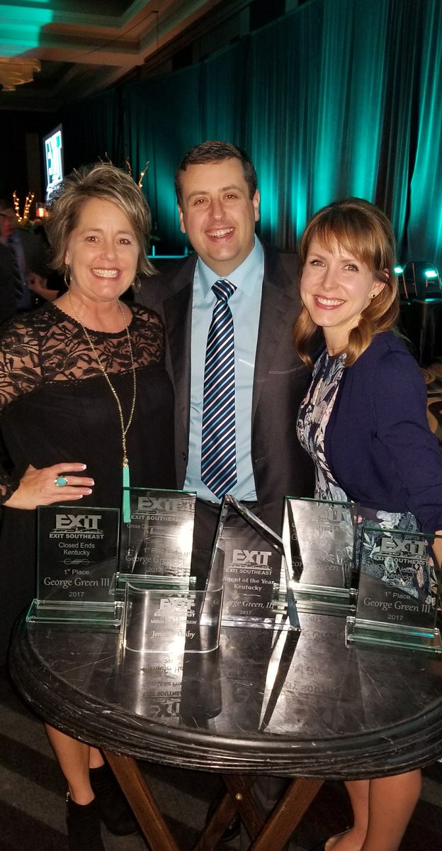 ExitGreenTeam's tweet photo. On cloud nine from the southeast regional #exitawards last night! Thank you to God, our leadership, and our clients. #1 in state of Kentucky for 2 years in a row now. So very very humbled and grateful. https://t.co/D5L384Xy4J