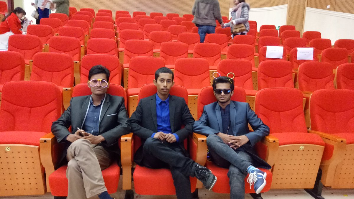 anowercs's tweet image. 