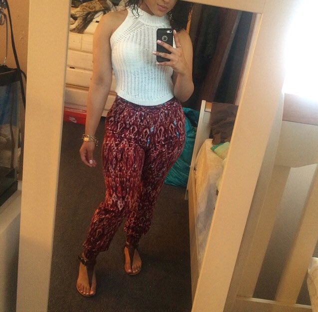 GoddessMiaJade's tweet photo. Dont you wish you could serve a goddess with a body like mine 😈 but guess what? You cant! Your a pathetic pig ,who’s soul purpose is to empty your wallet for women like me. Now I suggest you do that right now. 
#findom #paypig #cashmaster #femdom 

@RTSubBitch @RTP1G @RTPork https://t.co/VG4H0GxGDo