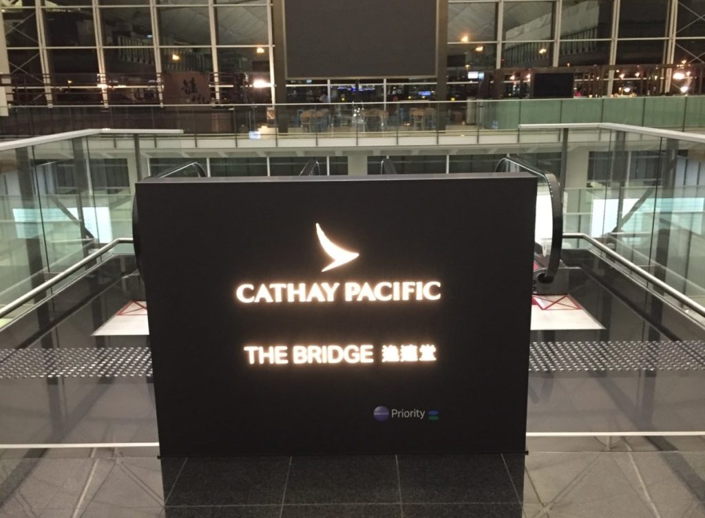 Review van The Bridge lounge van <a href="/CathayPacificNL/">Cathay Pacific NL</a> op Hong Kong Airport - insideflyer.nl/review-cathay-…
