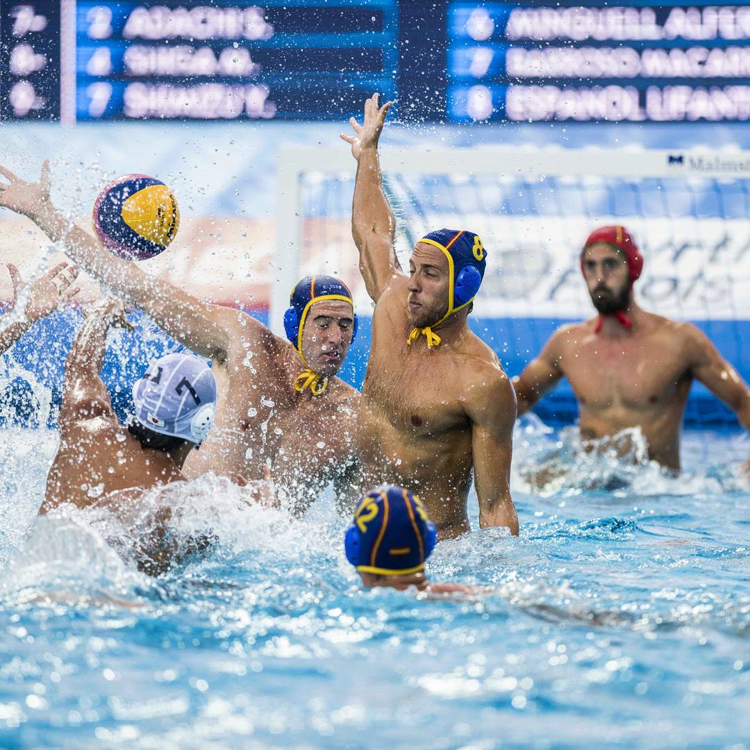 ¡Acabamos la fase de grupos de la Europa Cup clasificados para la Final 8!

Georgia 🇬🇪 5 - 11 🇪🇸 España

Francia 🇫🇷 9 - 6 🇪🇸 España

Hungría 🇭🇺 8 - 7 🇪🇸 España

España 🇪🇸 10 - 4 🇷🇴 Rumanía

#waterpolo #tokyo2020
#spainWP #teamesp #leneuropacup #fomentemwp